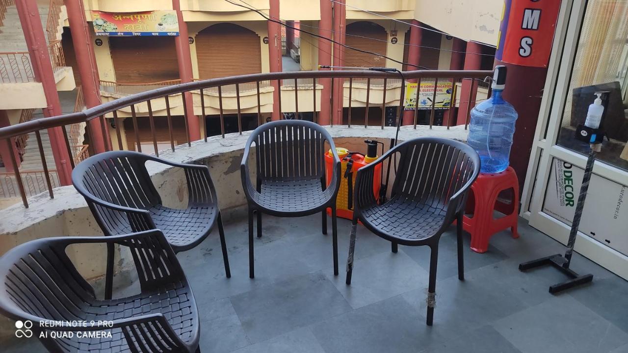 City Crown Guest House Sundarnagar Exterior photo