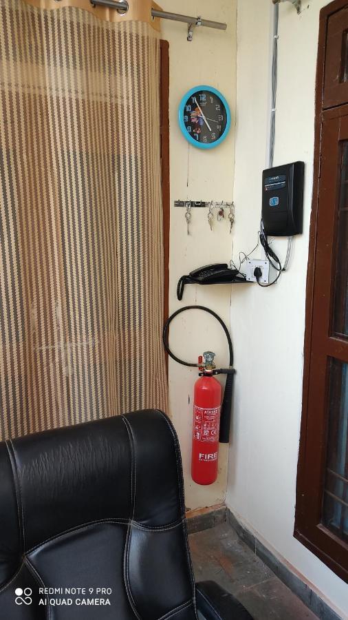 City Crown Guest House Sundarnagar Exterior photo